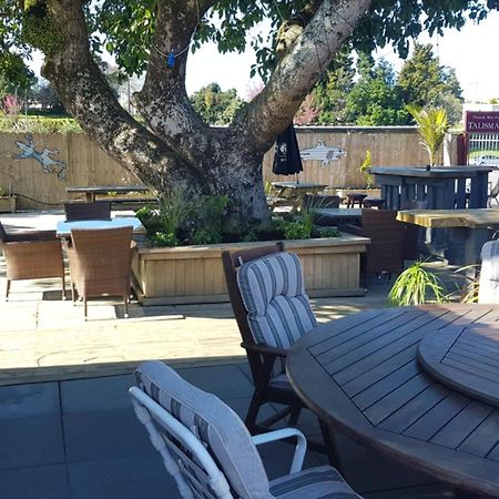 Talisman Hotel & Restaurant Katikati Exterior photo